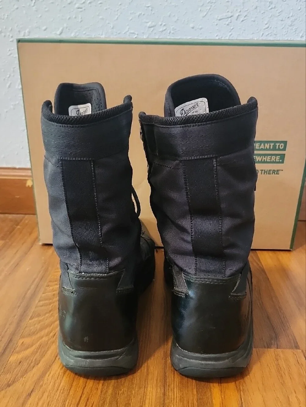 Danner Men's Size 9 Black GORE-TEX Waterproof Tactical Leather Boots